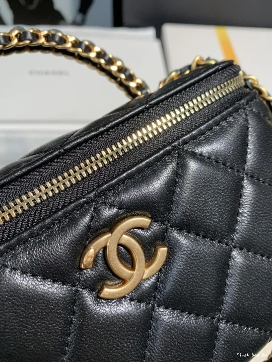 Firstbag Ru SMALL CHANEL WITH CHAIN-16x9.5x8cm CHANELASSIC VANITY 0814